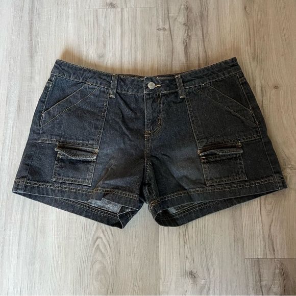 BONGO Pants - EUC vintage Bongo jean shorts utility cargo style in dark denim wash sz 13